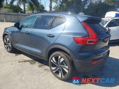 Drugie zdjęcie samochodu z przodu: 2026 VOLVO XC40 PLUS VIN:YV4L12UC6T2788573 - miniatura