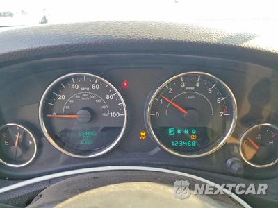 Zdjęcie 9 z 13 samochodu: 2014 JEEP WRANGLER UNLIMITED SAHARA VIN:1C4BJWEG8EL107172 - miniatura