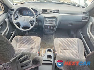 Zdjęcie 8 z 13 samochodu: 2000 HONDA CR-V LX VIN:JHLRD2844YC006394 - miniatura