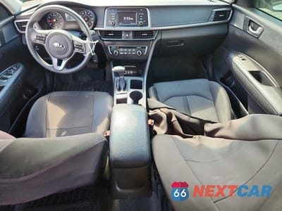 Zdjęcie 8 z 13 samochodu: 2016 KIA OPTIMA LX VIN:5XXGT4L32GG042018 - miniatura