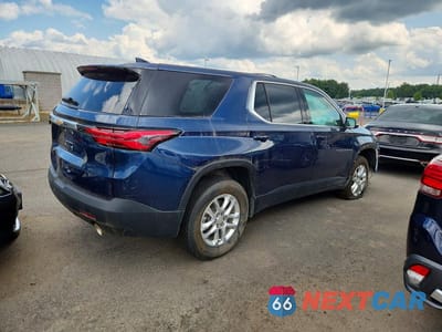 Trzecie zdjęcie samochodu z tyłu: 2023 CHEVROLET TRAVERSE LS VIN:1GNERFKW7PJ229612 - miniatura
