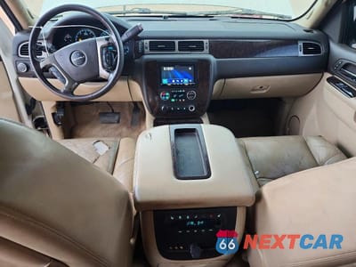 Zdjęcie 8 z 13 samochodu: 2011 GMC YUKON DENALI VIN:1GKS1EEF0BR205417 - miniatura