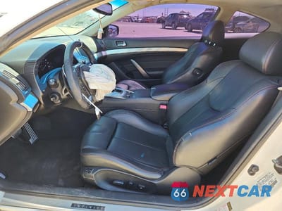Zdjęcie 7 z 12 samochodu: 2015 INFINITI Q60 COUPE SPORT LIMITED VIN:JN1CV6EK8FM870305 - miniatura