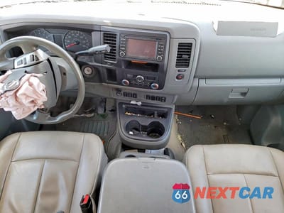 Zdjęcie 8 z 12 samochodu: 2017 NISSAN NV 3500 HD SL VIN:5BZAF0AA7HN851818 - miniatura