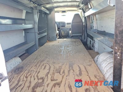 Zdjęcie 10 z 13 samochodu: 2001 CHEVROLET EXPRESS G2500 VIN:1GCGG29R011141279 - miniatura