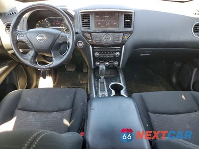 Zdjęcie 8 z 13 samochodu: 2019 NISSAN PATHFINDER SV VIN:5N1DR2MM6KC653008 - miniatura