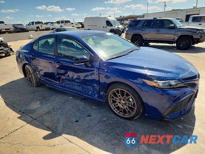 Czwarte zdjęcie samochodu z boku: 2024 TOYOTA CAMRY HYBRID SE NIGHTSHADE VIN:4T1T31AK7RU061468 - miniatura