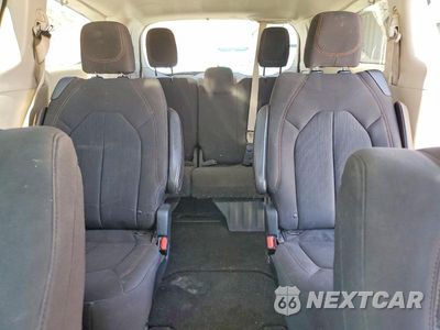 Zdjęcie 10 z 13 samochodu: 2017 CHRYSLER PACIFICA LX VIN:2C4RC1CG3HR571092 - miniatura