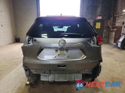 Zdjęcie 6 z 13 samochodu: 2019 NISSAN ROGUE SV VIN:JN8AT2MV0KW390812 - miniatura