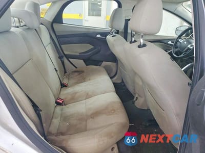 Zdjęcie 10 z 12 samochodu: 2012 FORD FOCUS SEL VIN:1FAHP3H27CL230441 - miniatura