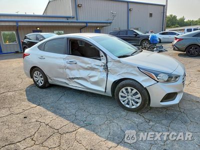Czwarte zdjęcie samochodu z boku: 2022 HYUNDAI ACCENT SE VIN:3KPC24A6XNE179356 - miniatura
