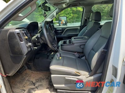 Zdjęcie 7 z 13 samochodu: 2018 GMC SIERRA K3500 VIN:1GD42VCY2JF158795 - miniatura