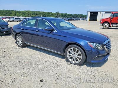 Czwarte zdjęcie samochodu z boku: 2017 MERCEDES-BENZ E 300 4MATIC VIN:WDDZF4KB0HA212498 - miniatura