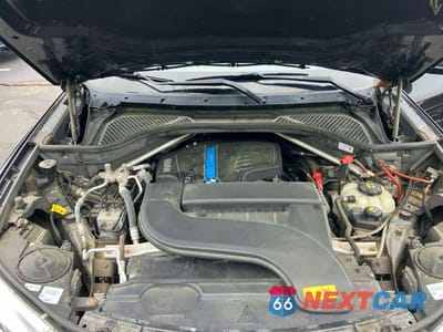 Zdjęcie 7 z 10 samochodu: 2017 BMW X5 XDR40E VIN:5UXKT0C31H0S81452 - miniatura