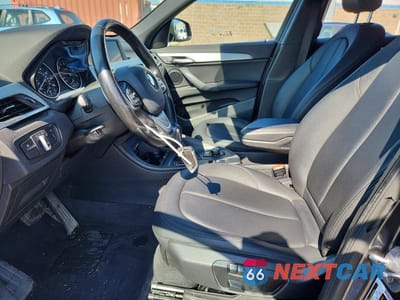 Zdjęcie 7 z 13 samochodu: 2017 BMW X1 XDRIVE28I VIN:WBXHT3C3XH5F81805 - miniatura