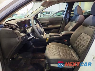 Zdjęcie 7 z 13 samochodu: 2025 NISSAN KICKS SV VIN:3N8AP6CA2SL365510 - miniatura