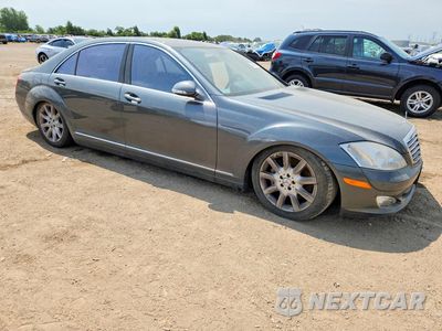 Czwarte zdjęcie samochodu z boku: 2007 MERCEDES-BENZ S 550 4MATIC VIN:WDDNG86X57A111139 - miniatura