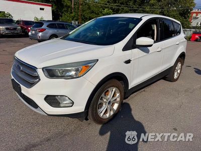 Drugie zdjęcie samochodu z przodu: 2017 FORD ESCAPE SE VIN:1FMCU9GD8HUC04625 - miniatura