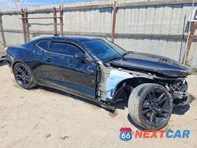 Czwarte zdjęcie samochodu z boku: 2021 CHEVROLET CAMARO LZ/SS VIN:1G1FF1R74M0120669 - miniatura