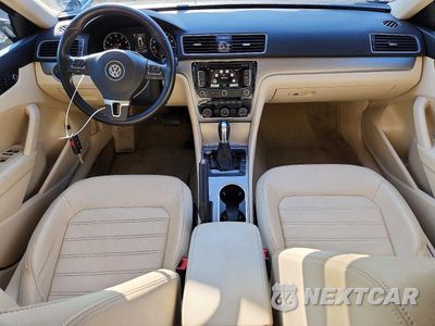 Zdjęcie 8 z 12 samochodu: 2015 VOLKSWAGEN PASSAT SE VIN:1VWBT7A32FC016822 - miniatura
