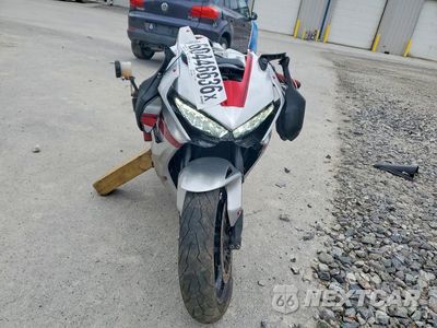 Drugie zdjęcie samochodu z przodu: 2017 HONDA CBR1000 RR VIN:JH2SC7705HK000288 - miniatura