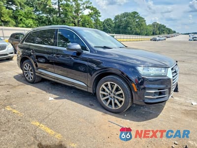 Czwarte zdjęcie samochodu z boku: 2017 AUDI Q7 PREMIUM PLUS VIN:WA1LAAF74HD041119 - miniatura
