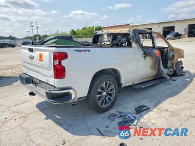 Trzecie zdjęcie samochodu z tyłu: 2024 CHEVROLET SILVERADO K1500 LT VIN:3GCPDDEK5RG244675 - miniatura