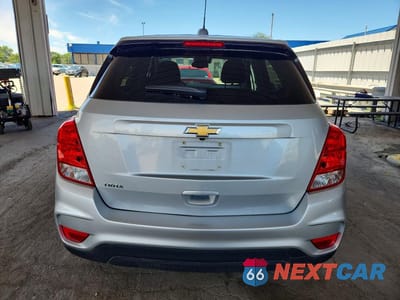 Zdjęcie 6 z 12 samochodu: 2019 CHEVROLET TRAX LS VIN:3GNCJKSB9KL261144 - miniatura