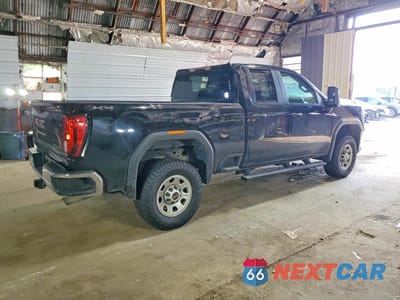 Trzecie zdjęcie samochodu z tyłu: 2022 GMC SIERRA K2500 HEAVY DUTY VIN:1GT59LE79NF322658 - miniatura