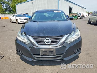 Piąte zdjęcie samochodu w środku: 2017 NISSAN ALTIMA 2.5 S VIN:1N4AL3AP6HC295517 - miniatura