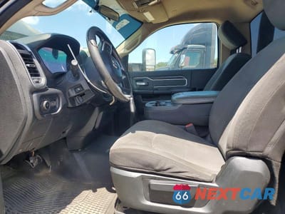 Zdjęcie 7 z 12 samochodu: 2019 RAM 5500 VIN:3C7WRMDLXKG555132 - miniatura
