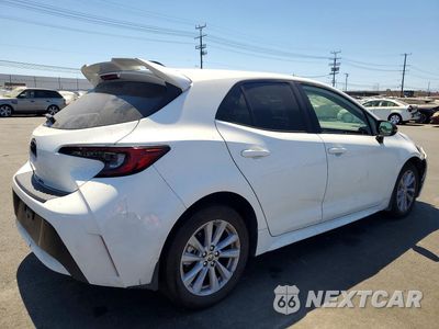 Trzecie zdjęcie samochodu z tyłu: 2026 TOYOTA COROLLA HATCHBACK SE VIN:JTND4MBE4T3257828 - miniatura