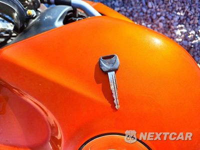 Zdjęcie 8 z 10 samochodu: 2007 HONDA CBR1000 RR VIN:JH2SC57017M306458 - miniatura