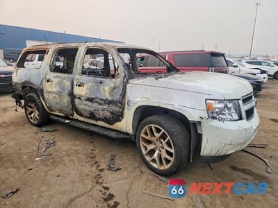 Czwarte zdjęcie samochodu z boku: 2007 CHEVROLET SUBURBAN K1500 VIN:3GNFK16347G184898 - miniatura