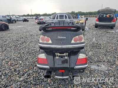 Czwarte zdjęcie samochodu z boku: 2004 HONDA GL1800 VIN:1HFSC47034A301638 - miniatura