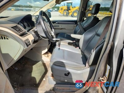 Zdjęcie 7 z 13 samochodu: 2010 VOLKSWAGEN ROUTAN SE VIN:2V4RW3D11AR295679 - miniatura