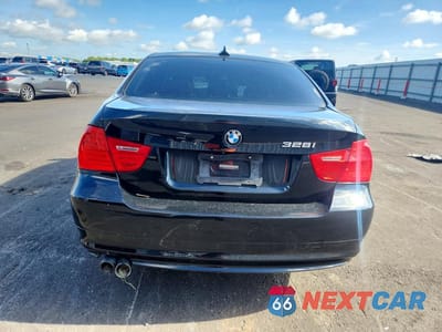 Zdjęcie 6 z 12 samochodu: 2010 BMW 328 I VIN:WBAPH7G58ANM51812 - miniatura