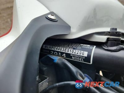 Zdjęcie 9 z 9 samochodu: 2014 HONDA CBR500 R VIN:MLHPC4463E5102296 - miniatura