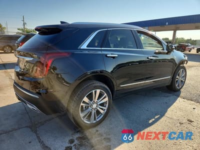 Trzecie zdjęcie samochodu z tyłu: 2026 CADILLAC XT5 PREMIUM LUXURY VIN:1GYKNDRS6TZ103925 - miniatura