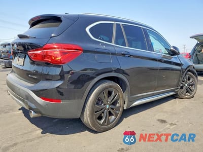 Trzecie zdjęcie samochodu z tyłu: 2020 BMW X1 SDRIVE28I VIN:WBXJG7C04L5P50337 - miniatura