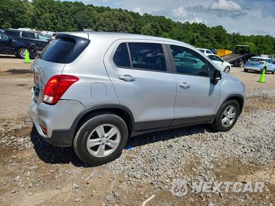 Trzecie zdjęcie samochodu z tyłu: 2020 CHEVROLET TRAX LS VIN:3GNCJKSB7LL121255 - miniatura