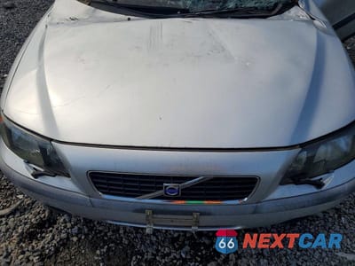Zdjęcie 11 z 12 samochodu: 2004 VOLVO S60 VIN:YV1RS61T342410373 - miniatura