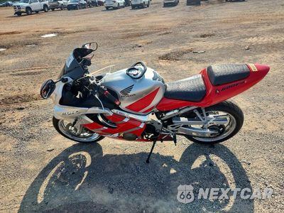 Trzecie zdjęcie samochodu z tyłu: 2003 HONDA CBR600 F4 VIN:JH2PC35073M400853 - miniatura
