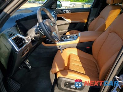 Zdjęcie 7 z 14 samochodu: 2025 BMW X7 XDRIVE40I VIN:5UX23EM0XS9Y26777 - miniatura