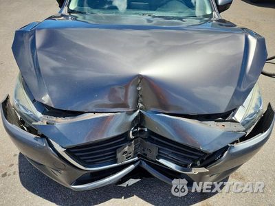 Zdjęcie 11 z 12 samochodu: 2018 MAZDA 3 TOURING VIN:3MZBN1V38JM256403 - miniatura