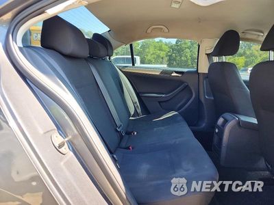 Zdjęcie 10 z 12 samochodu: 2015 VOLKSWAGEN JETTA SE VIN:3VWD17AJ1FM300759 - miniatura