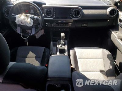 Zdjęcie 8 z 12 samochodu: 2022 TOYOTA TACOMA TRD OFF-ROAD VIN:3TMCZ5AN8NM507808 - miniatura
