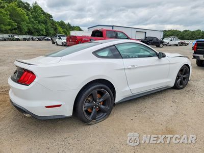 Trzecie zdjęcie samochodu z tyłu: 2021 FORD MUSTANG VIN:1FA6P8TH1M5104551 - miniatura