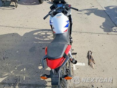 Zdjęcie 6 z 9 samochodu: 2014 HONDA CBR500 R VIN:MLHPC4410E5100266 - miniatura