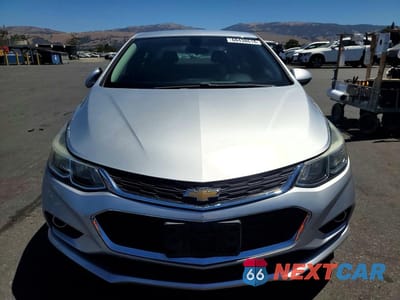 Piąte zdjęcie samochodu w środku: 2017 CHEVROLET CRUZE LS VIN:1G1BC5SM3H7184617 - miniatura